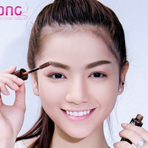 mascara-nhuom-long-may-ban-da-thu-chua-1